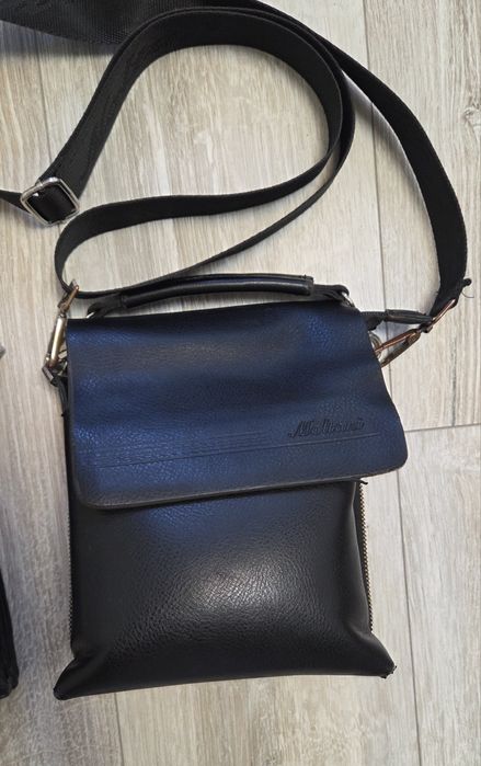 Продам сумку барсетку мужсчкую 200 за Все