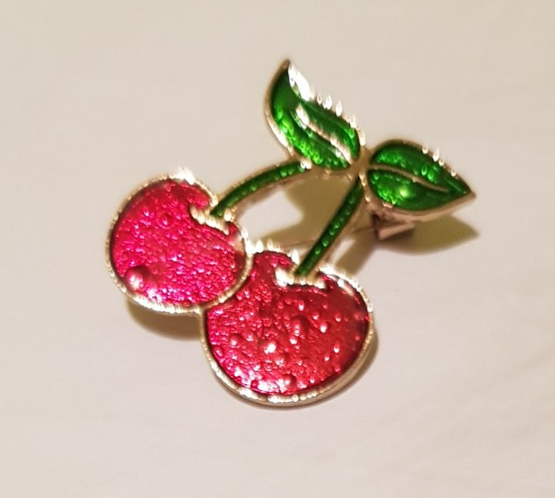 Брошь "Вишенки" для девочки  Эмаль  2,7 см × 2,7 см