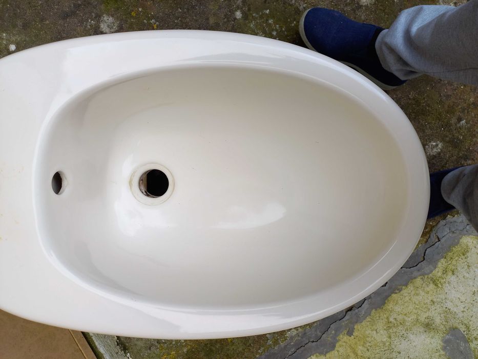 Bidé em Loiça Valadares como Novo