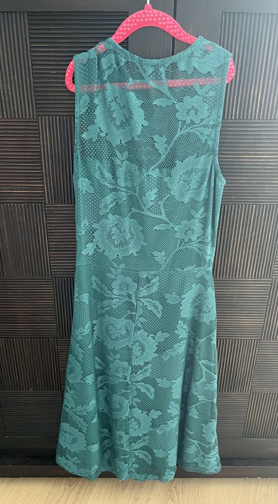 Koronkowa rozkloszowana sukienka Roz.XS