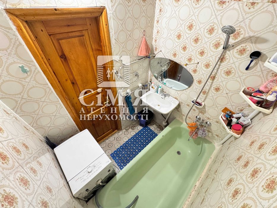 Продам 3-к квартиру окремі кімнати в цегляному будинку в р-ні Урожай