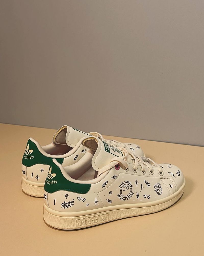 Кросівки жіночі Adidas Stan Smith  розмір 36(23см)