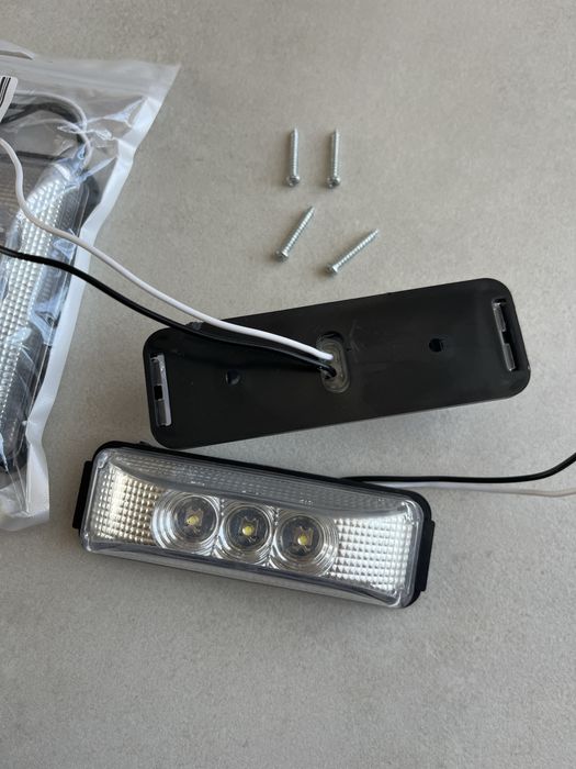 4x lampki Led obrysowe czołowe biała barwa! 12/24v 4 szt za 49 zł nowe