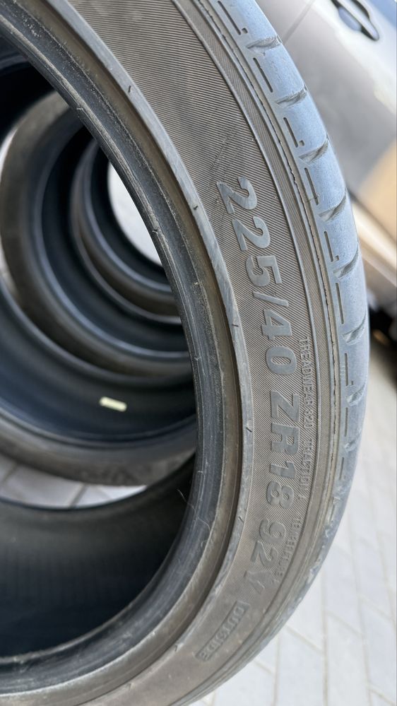 Продам автошини Kumho 225/40R18 | Гума, резина R18 у відмінному стані