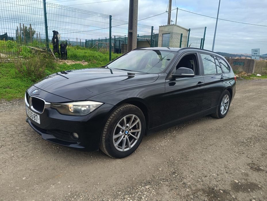BMW 318 D Touring Navi - 2013