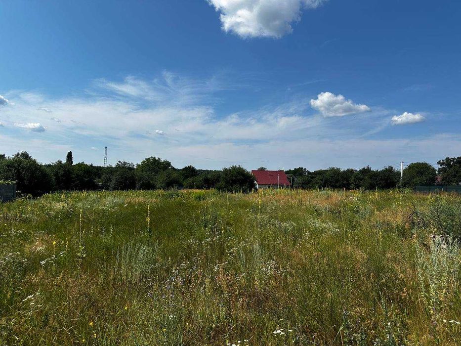 Продаж земельної ділянки в с Микуличі.15сот,асфальтована вулиця.ID:731