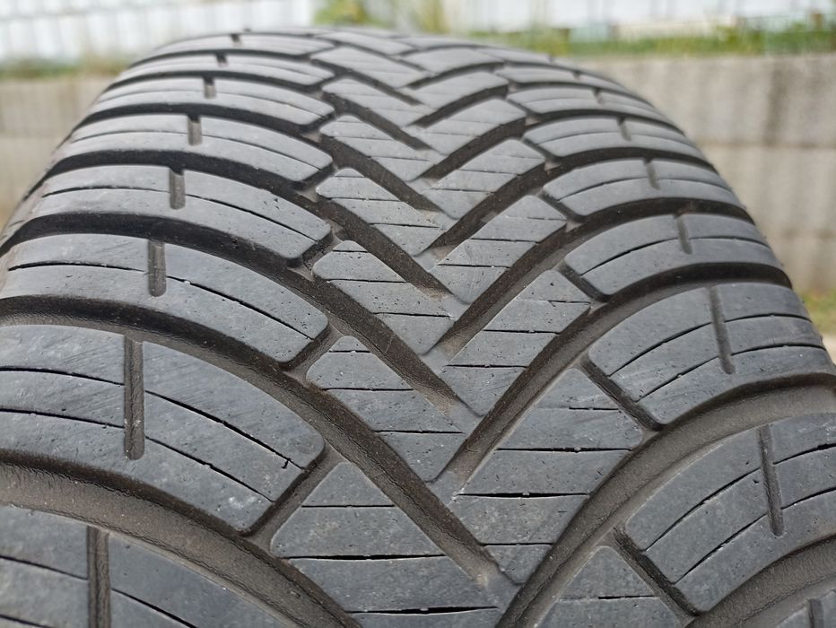 2 opony wielosezonowe Kleber 205/55/R16, XL