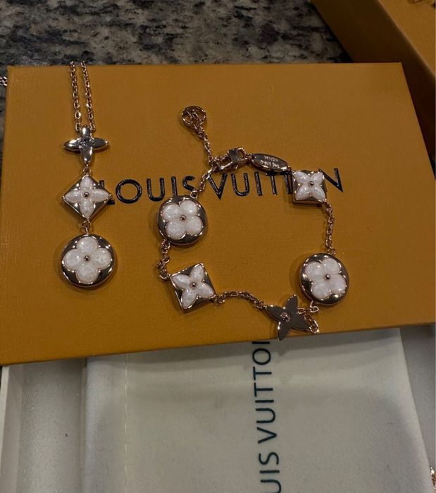 Kit colar e pulseira Louis viitton