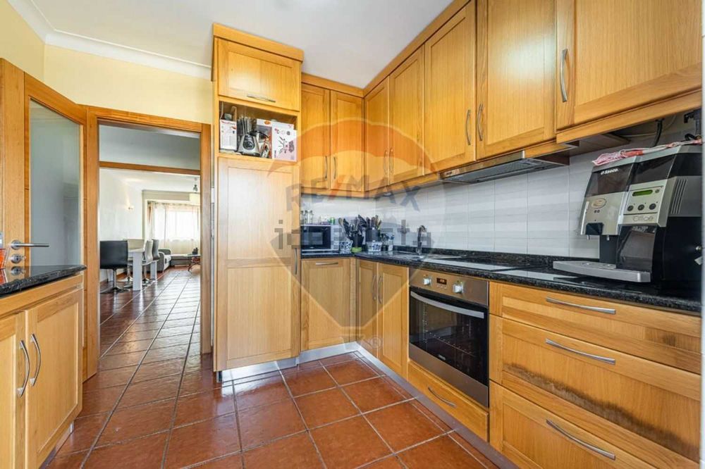 Apartamento T3 Duplex na Primeira Linha com Vistas Mar e Rio