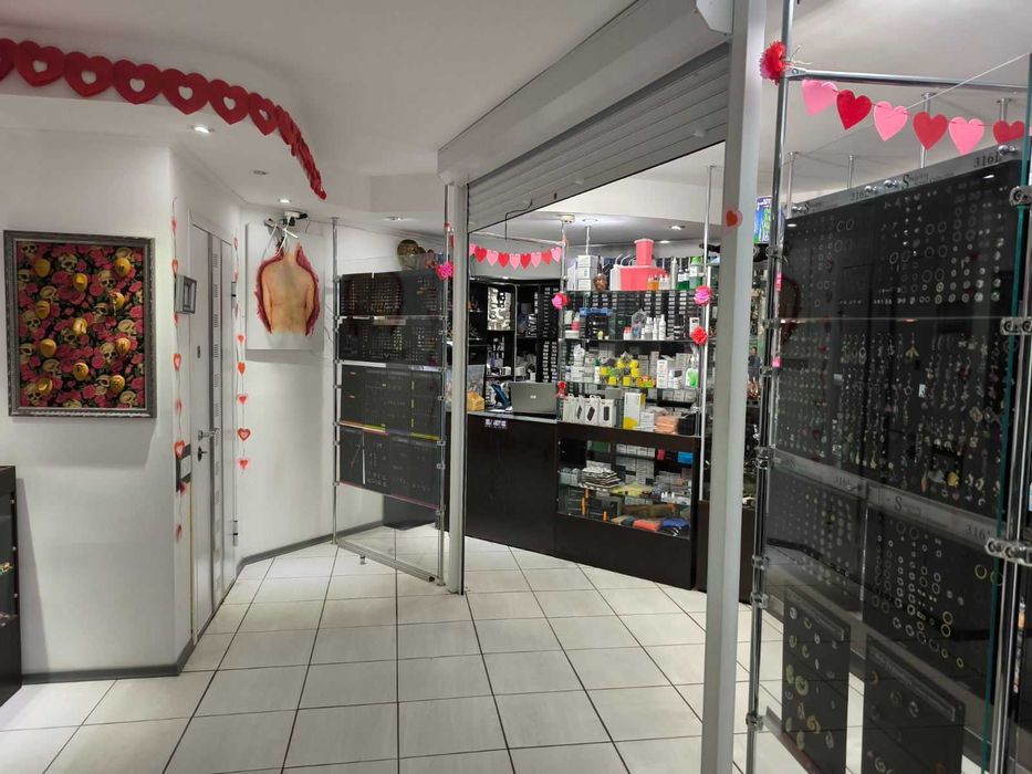 Проодам срочно магазин-студия 88кв