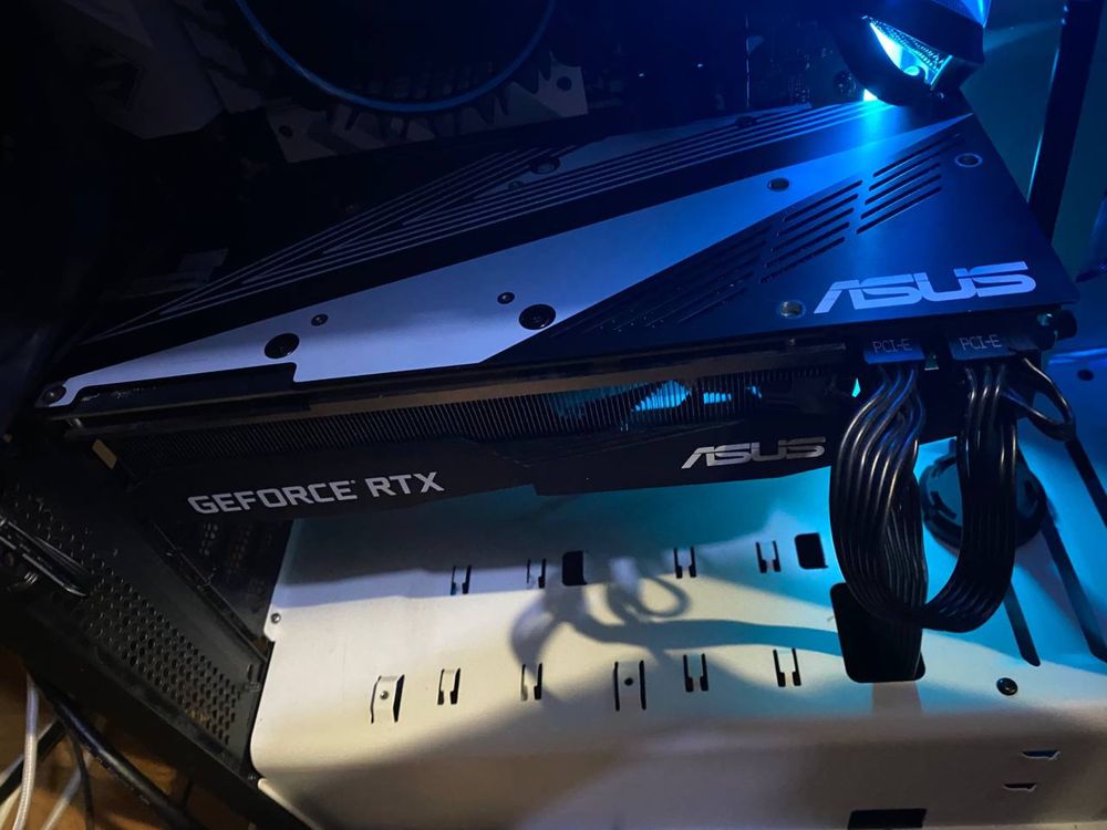 Видеокарта  Asus rtx 2070