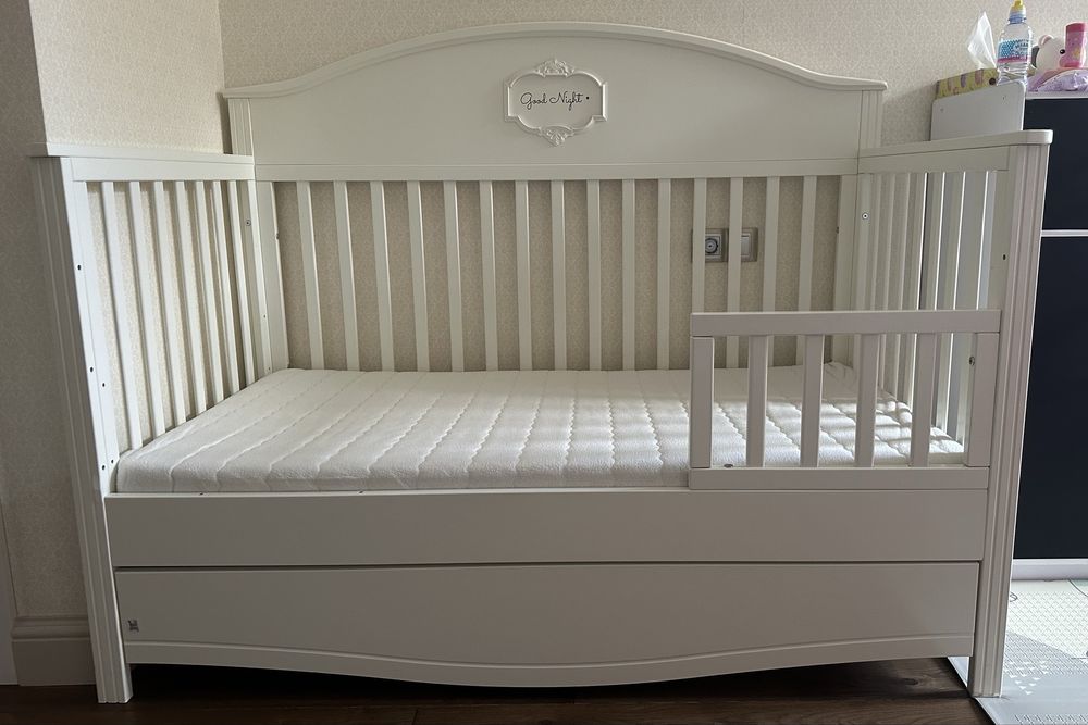 Детская кроватка-трансформер + Матрас от 0-5 лет