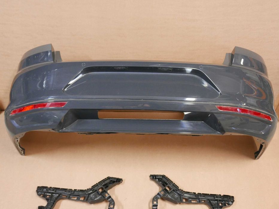 Volkswagen Passat B8- VW PASSAT B8 Задний бампер / Задній бампер
