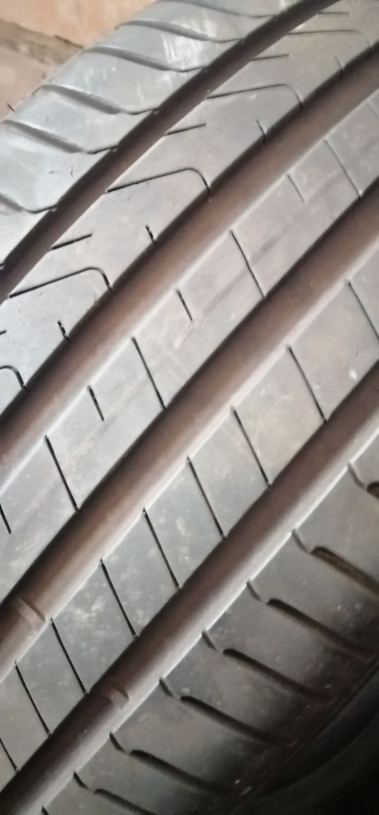 2szt 225/40/18 Pirelli 7mm rok 2020