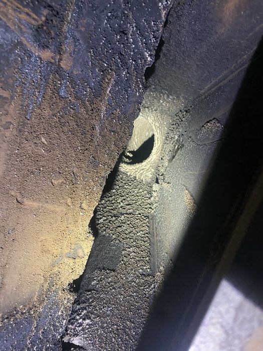 Чистка котлів, димоходів та камінів , сажотрус