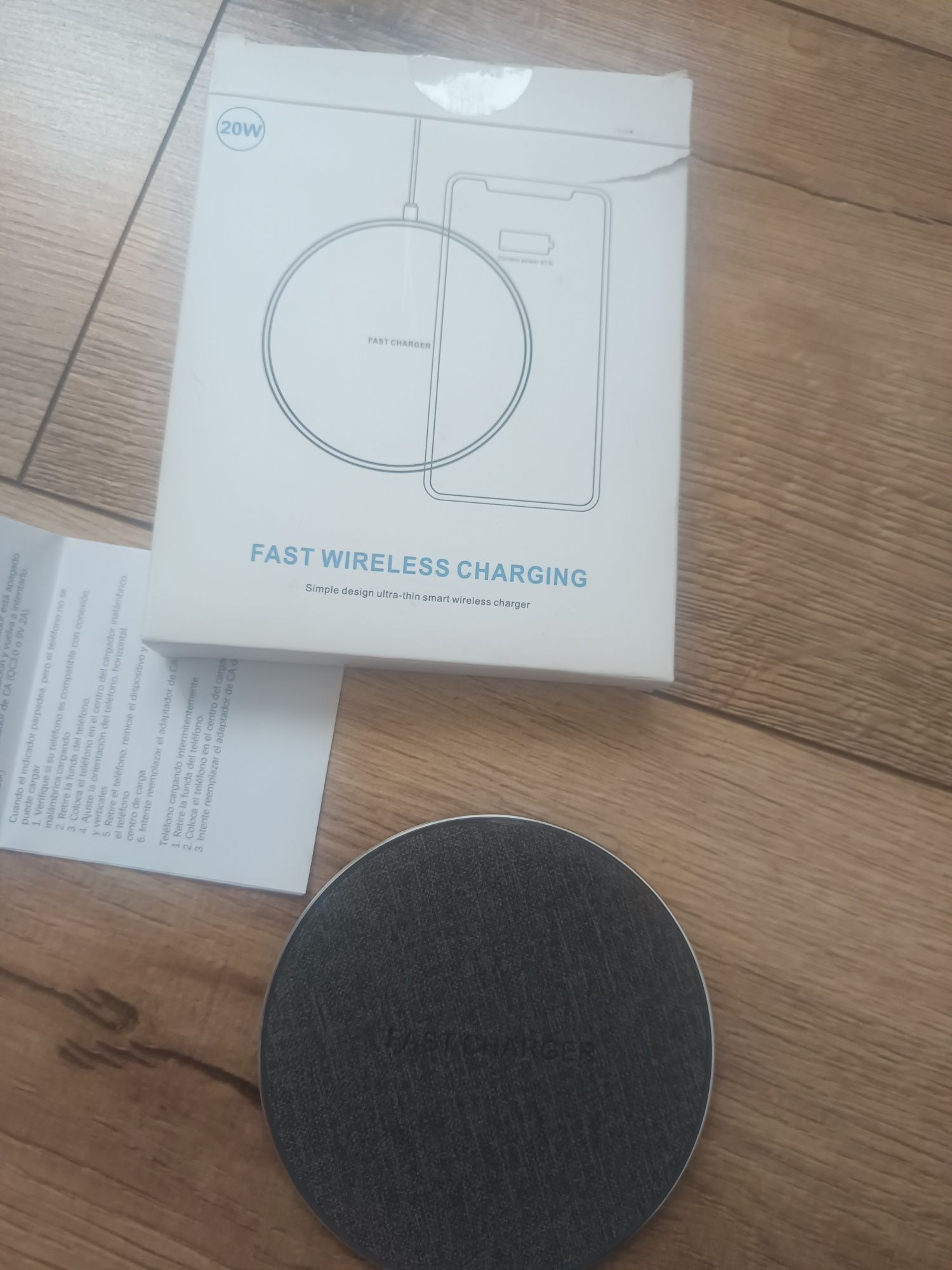 Bezprzewodowa ładowarka do AirPods  iPhone 20W