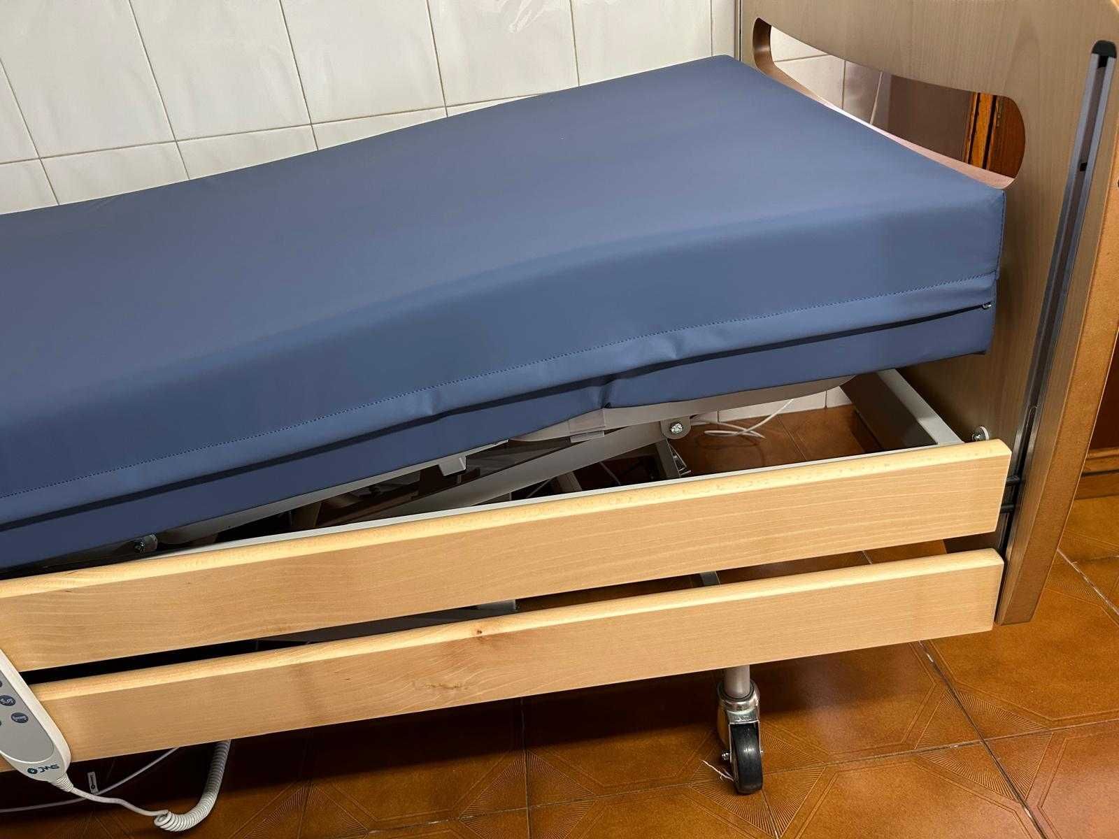 Cama hospitalar elétrica com variação em altura