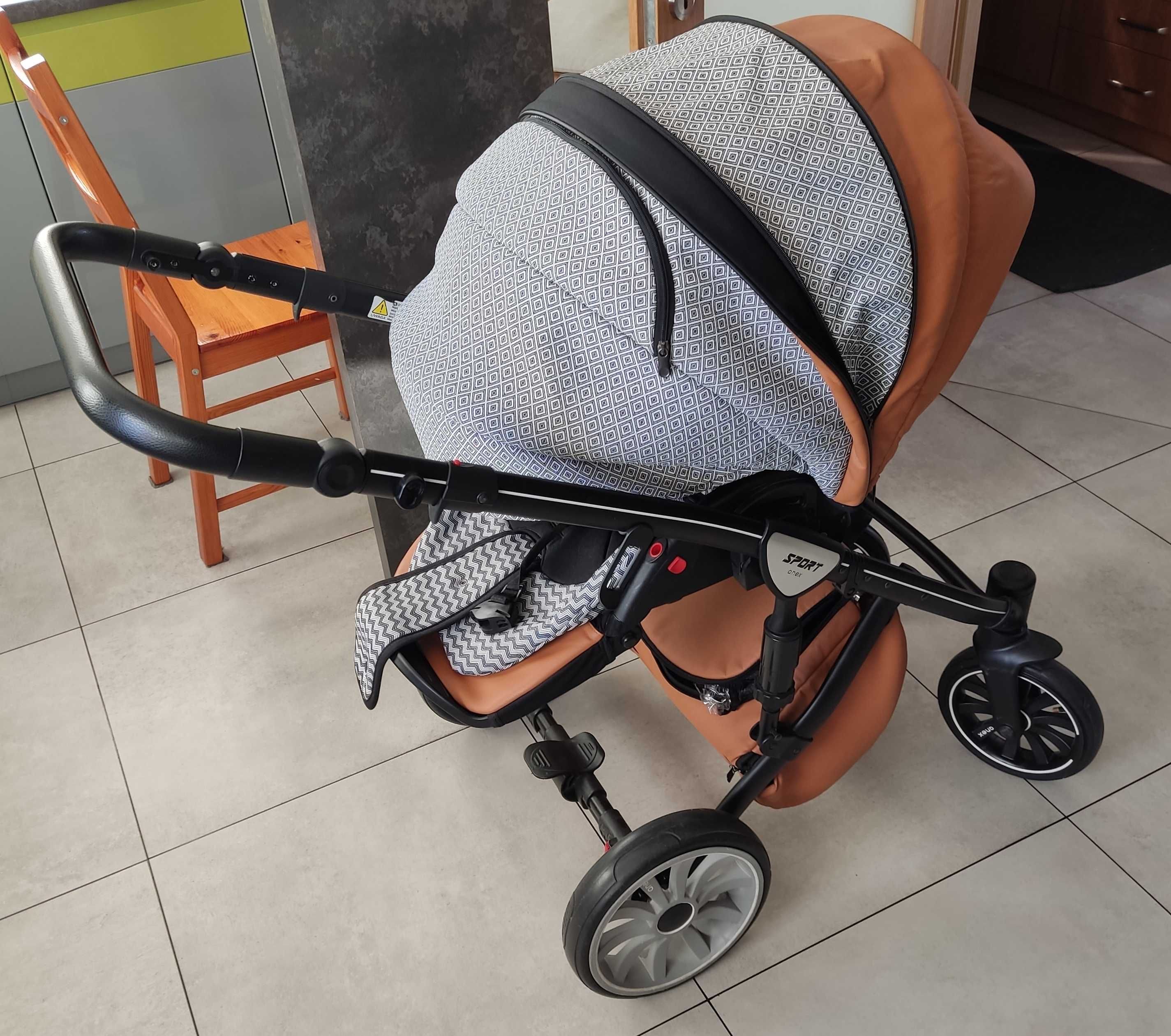 Wózek dziecięcy ANEX SPORT wraz z nosidełkiem Cybex i bazą Isofix