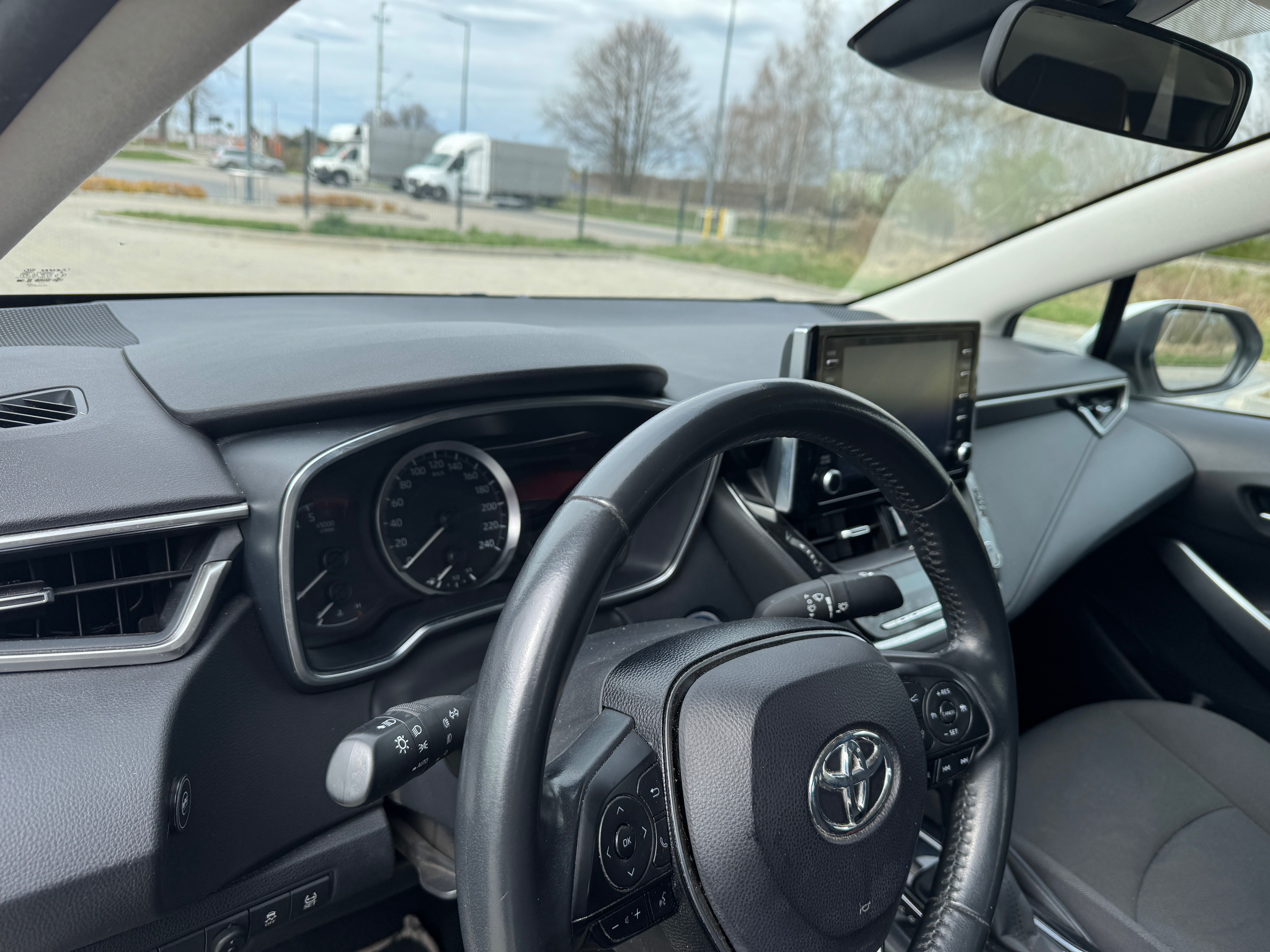 Wynajem samochodu do Taxi Toyota Corolla 2021r
