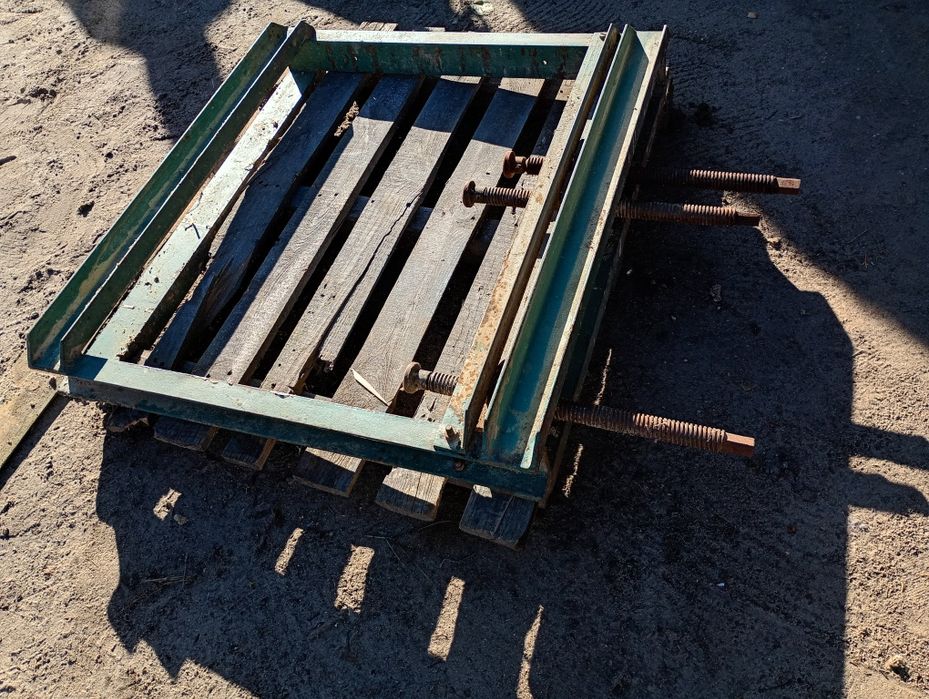 Prasa stolarska ściski