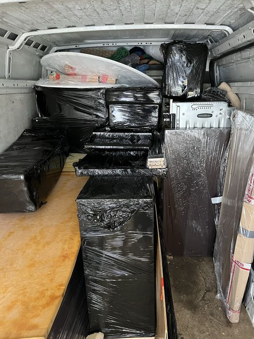 Transport, przeprowadzki, dostawy. Holowanie przyczep.