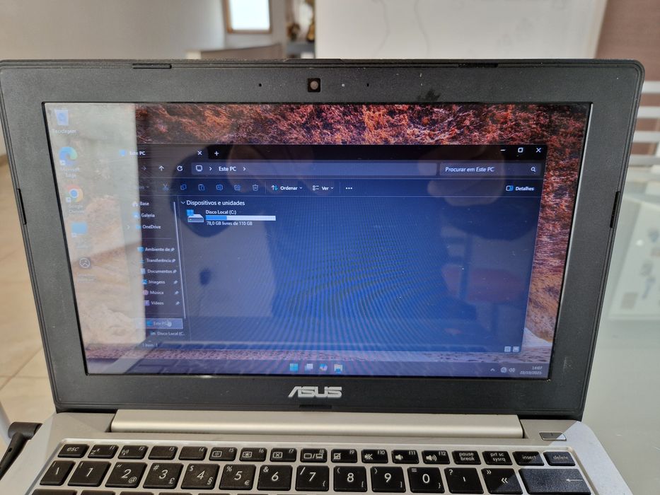 Portatil Asus X 201e