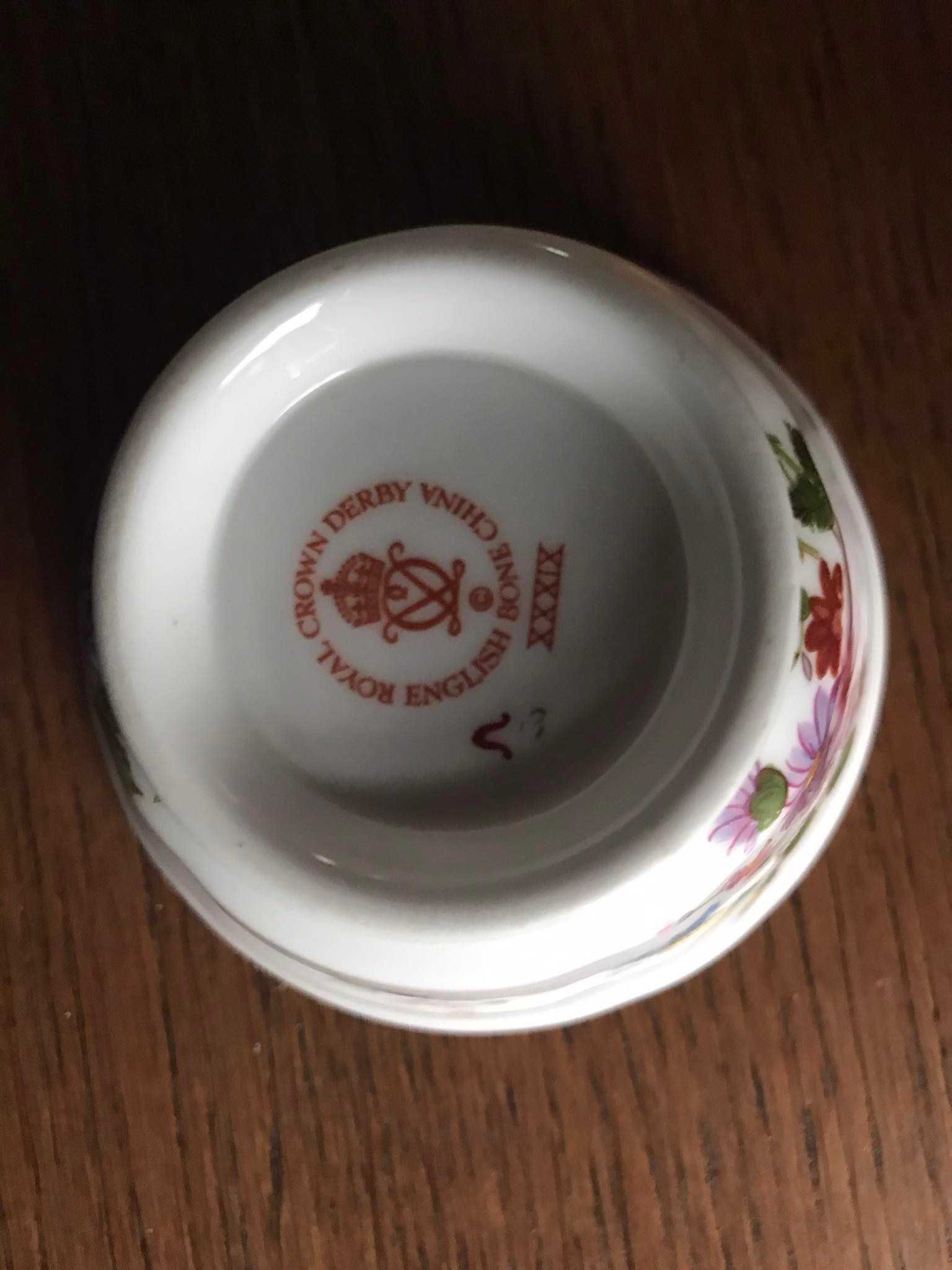 Cukiernica porcelana Royal Crown Derby XXXIX