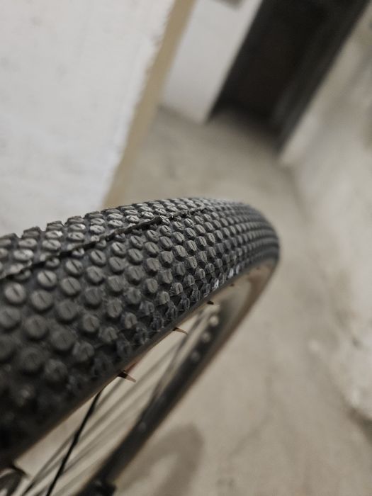 Cube Nuroad super stan