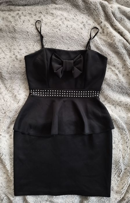 Śliczna elegancka sukienka w rozmiarze L.