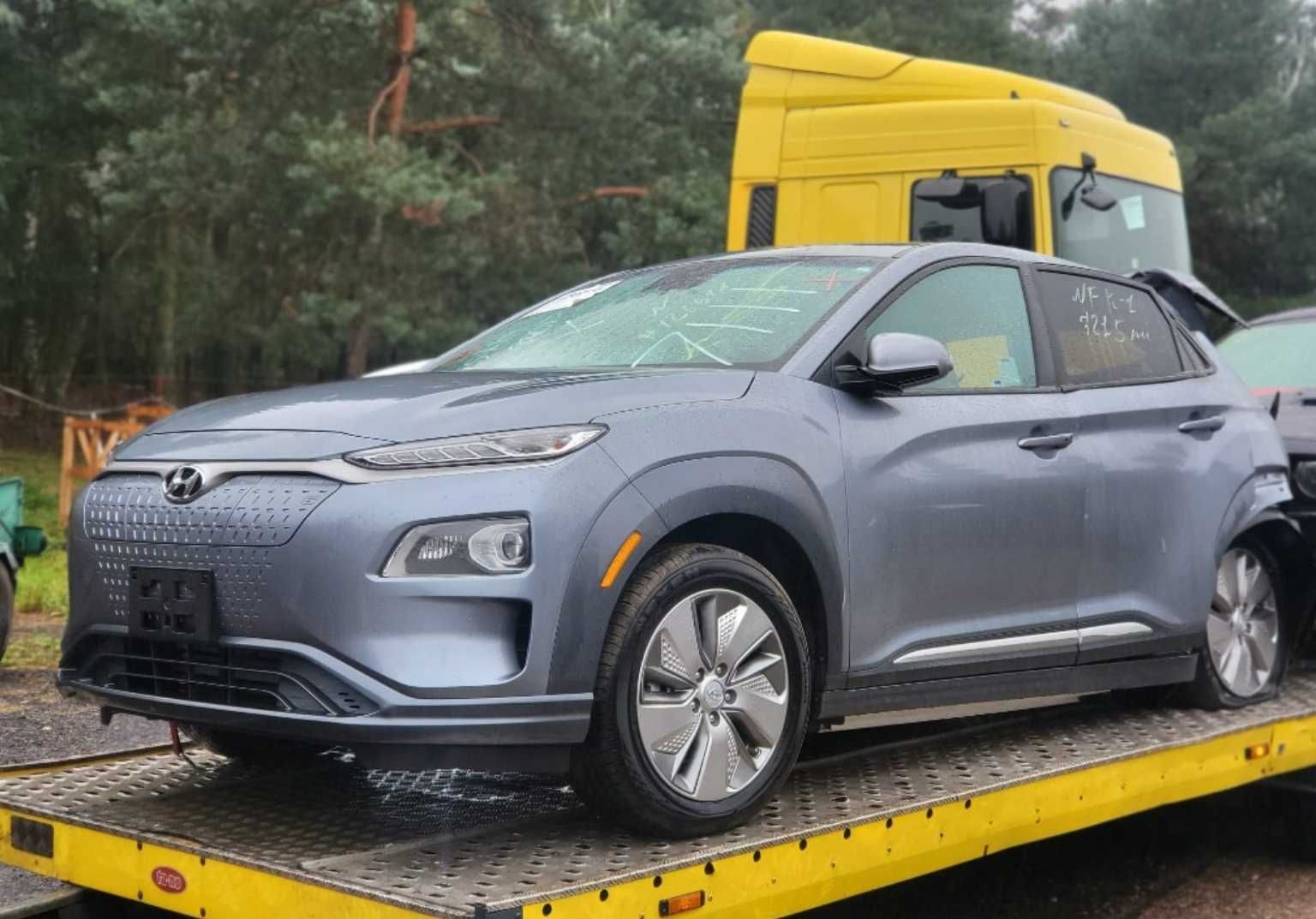 HYUNDAI KONA бампер разборка на запчасти  KONA