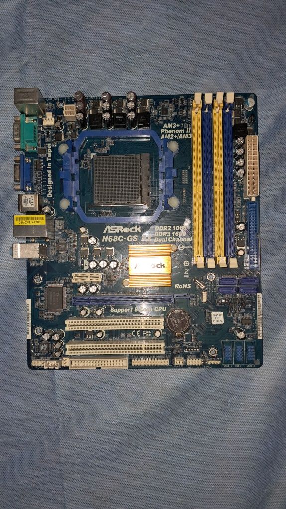 Материнська плата ASRock