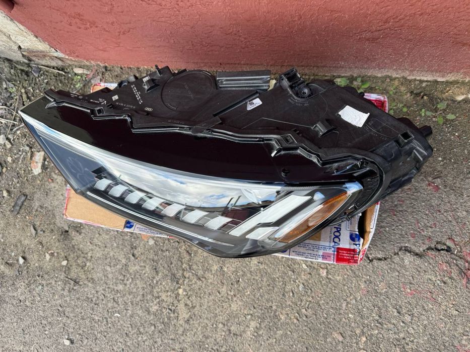 Фара Ліва Audi Q7 Matrix Америка 2020-2024 USA