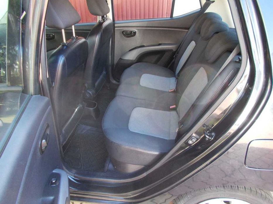 HYUNDAI  i10 1,1 benzyna  2009 r.  5 drzwi KLIMATYZACJA zarejestrowany