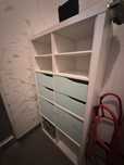 Regał kallax ikea z szufladami i drzwiczkami