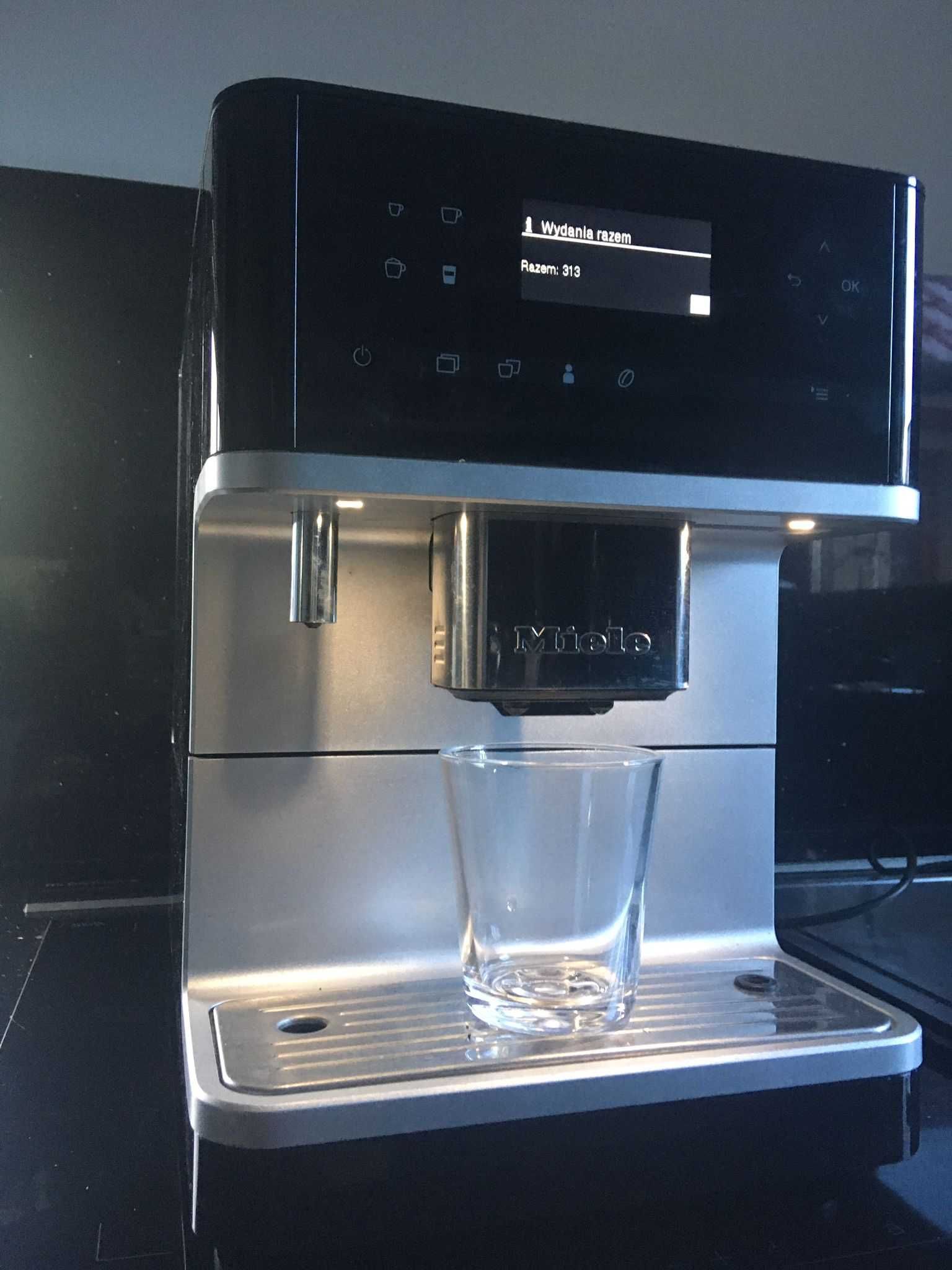 Miele CM6350 Ekspres do kawy automat 300kaw