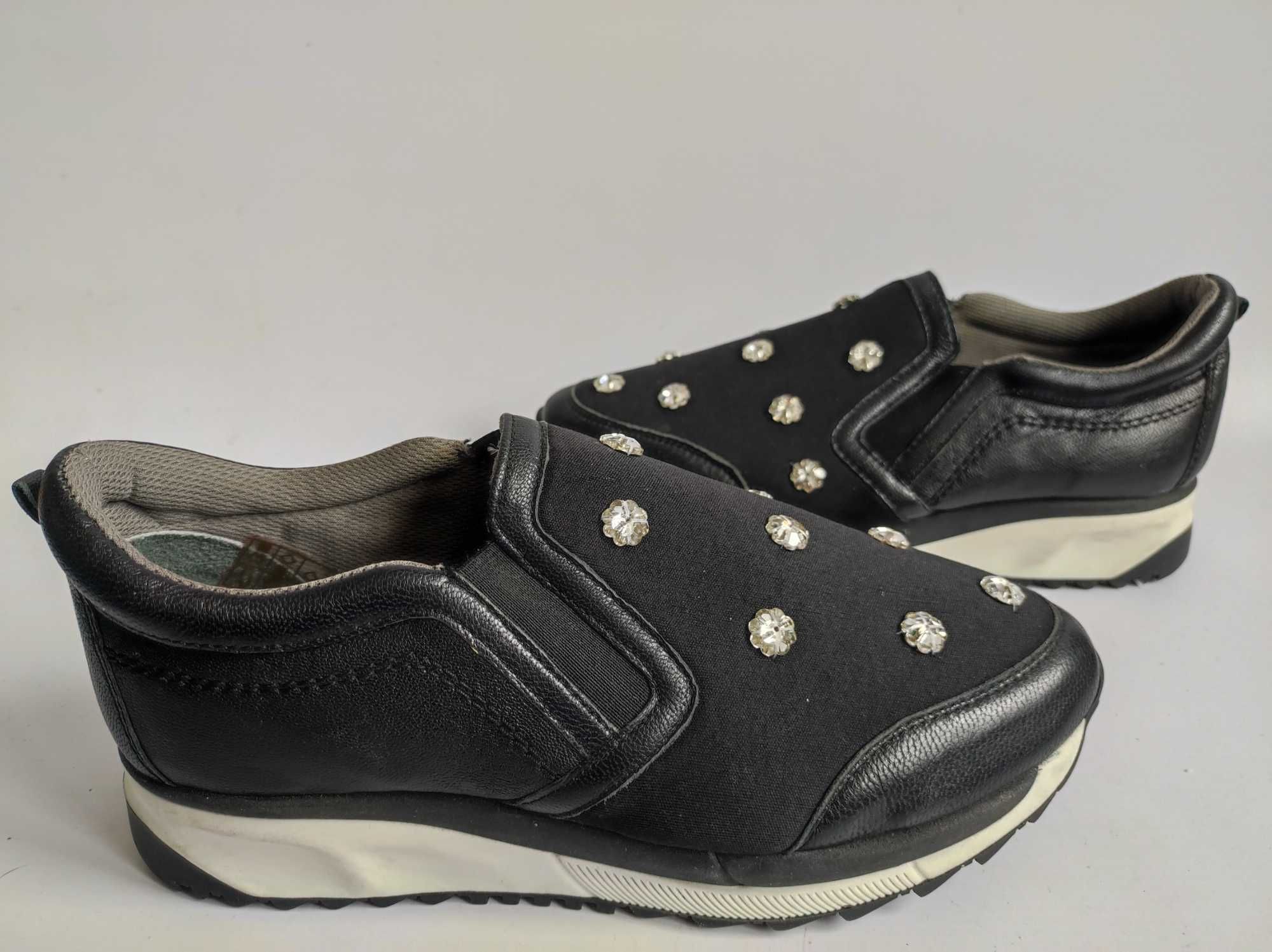 - Liva Loop - Sneakersy r. 38