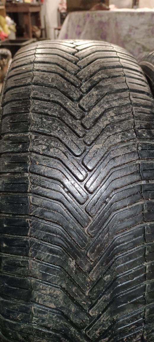Opony całoroczne Michelin 225/60R18