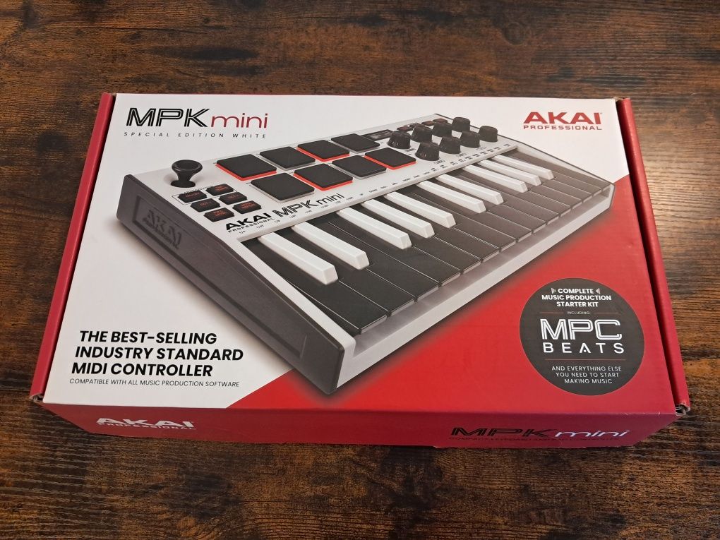 Akai MPK Mini mk3 Special Edition White