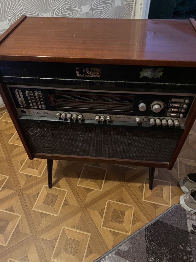 Продам радіолу radiotehnika melodia-102 Рарітет!