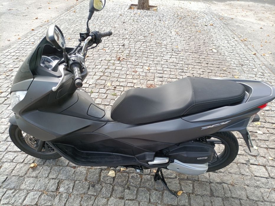 Honda PCX (ler anúncio com atenção)