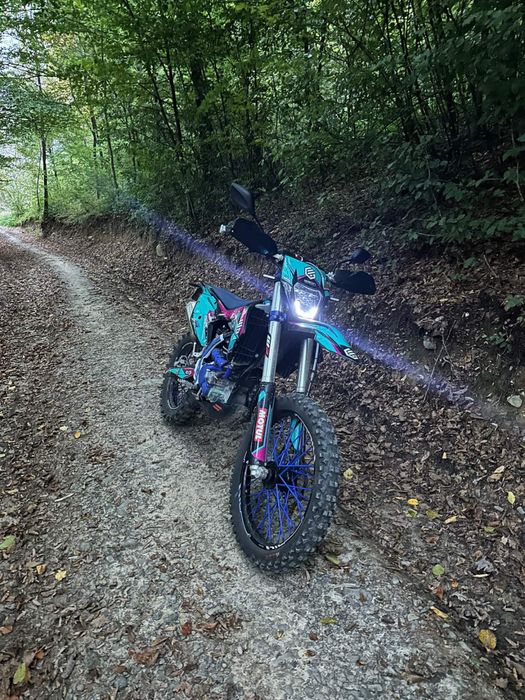 Продам мотоцикл geon gnx 300