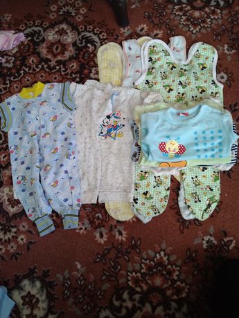 Одяг для малечі 3-6 місяців
