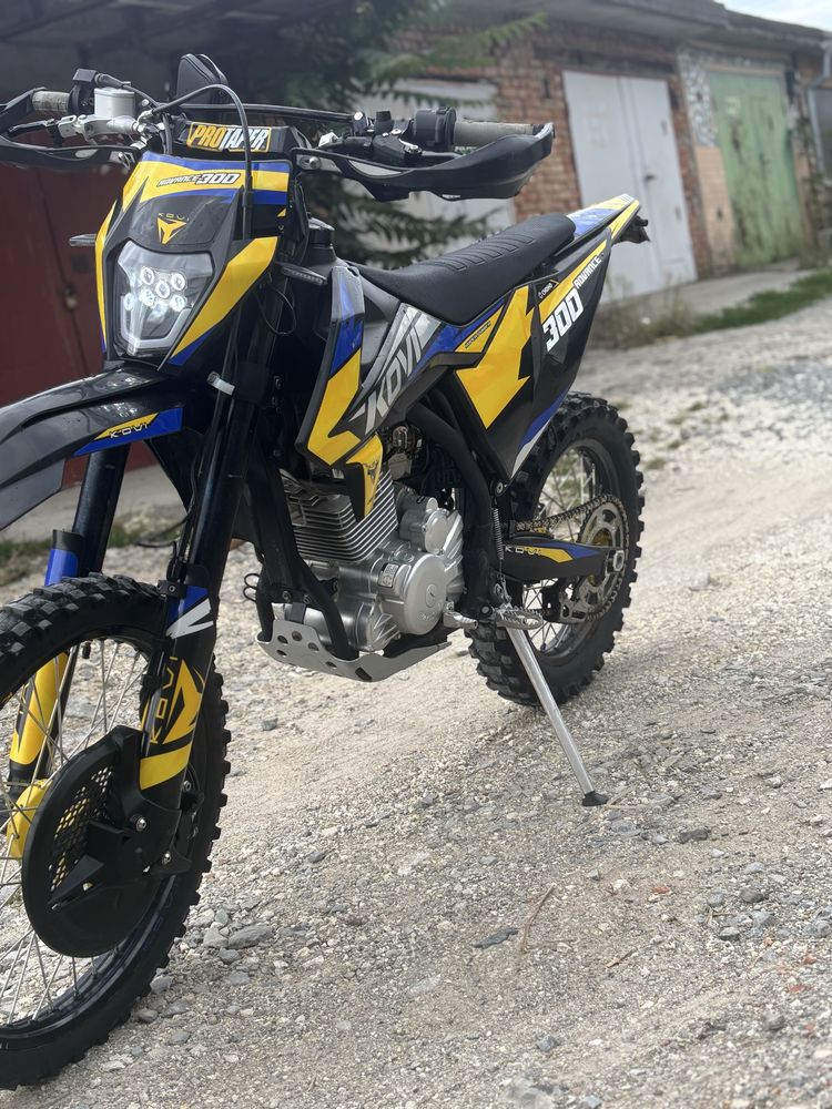 Продам мотоцикл kovi advance300