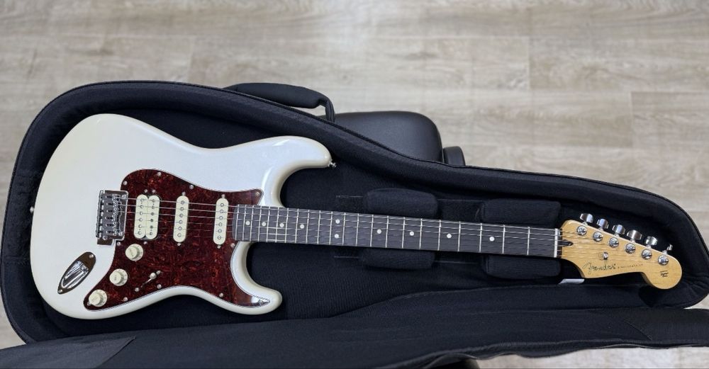 Гітара Fender Stratocaster Player ll