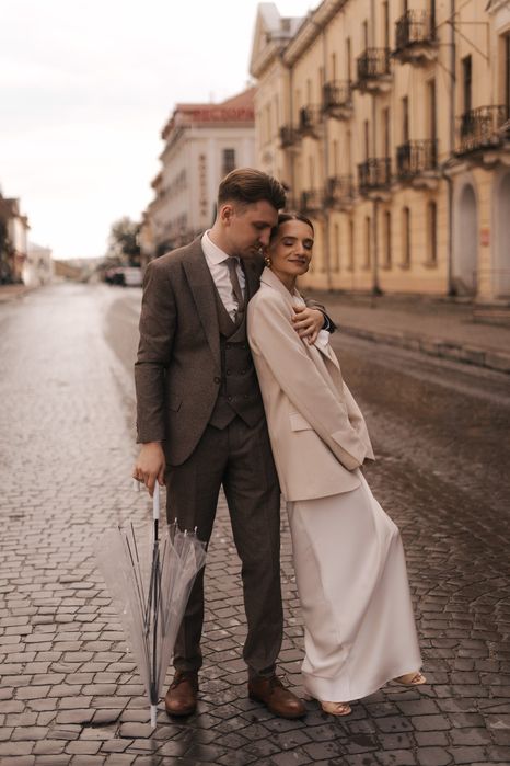 Весільний костюм трійка коричнево-бежевий чоловічий