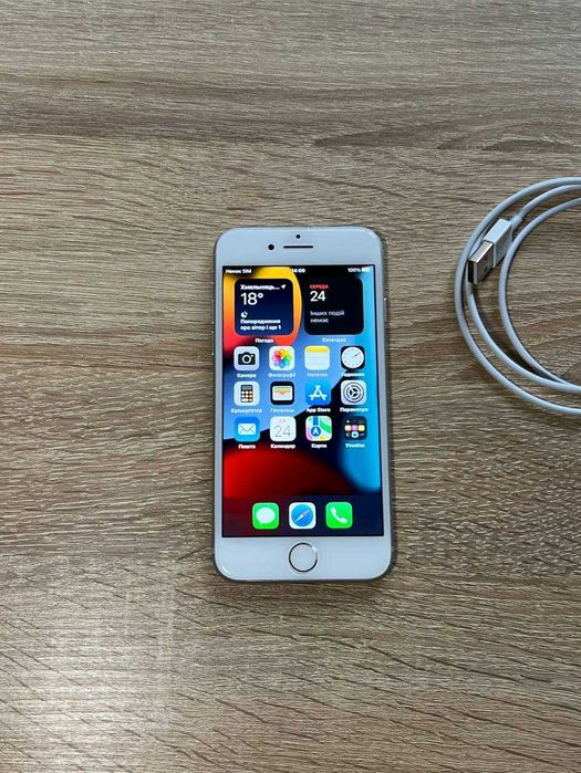Apple IPhone 7 32ГБ White