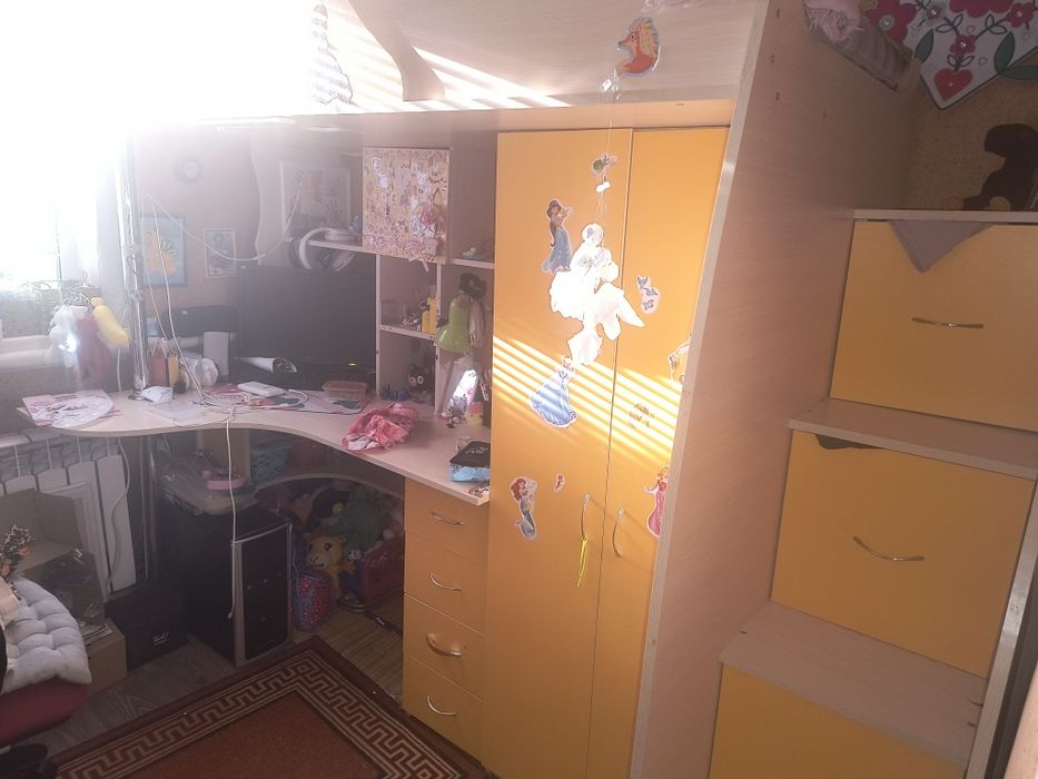 Продам ліжко чердак