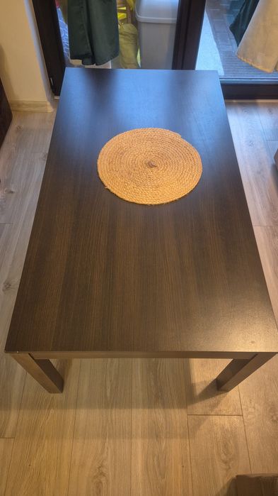 Stolik kawowy brązowy