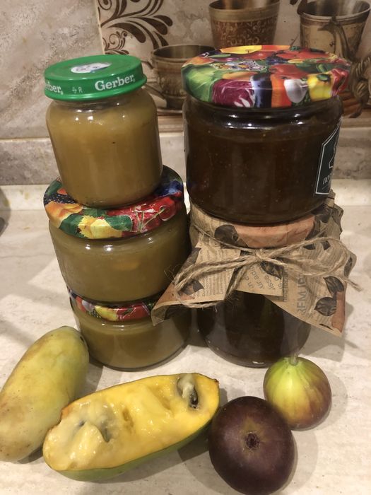 Варення з плодів азиміни, інжиру