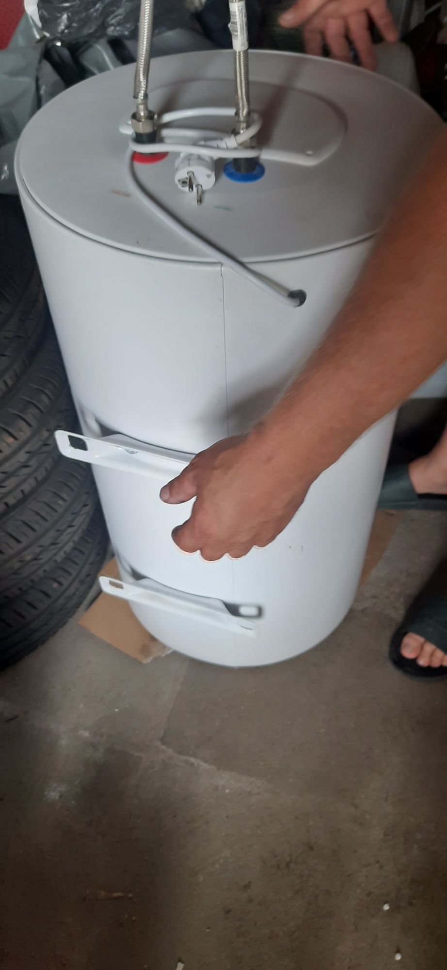 Sprzedam  podgrzewacz wody 80 l